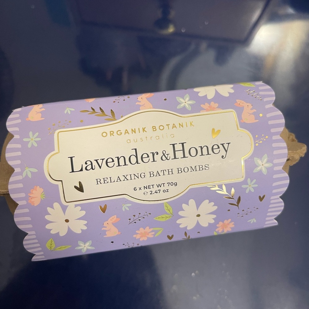NWT BATH BOMBS